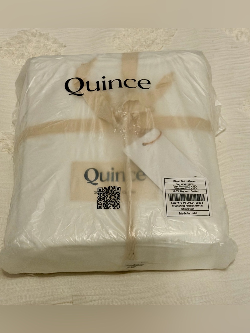 Quince Organic Crisp Percale Sheet Set White
Queen Set NWT Luxury Sheet Set